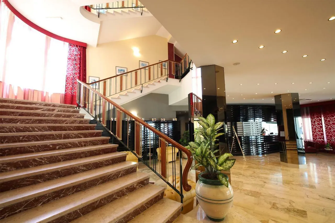 **** Hotel Grande Albergo Maugeri Acireale Włochy